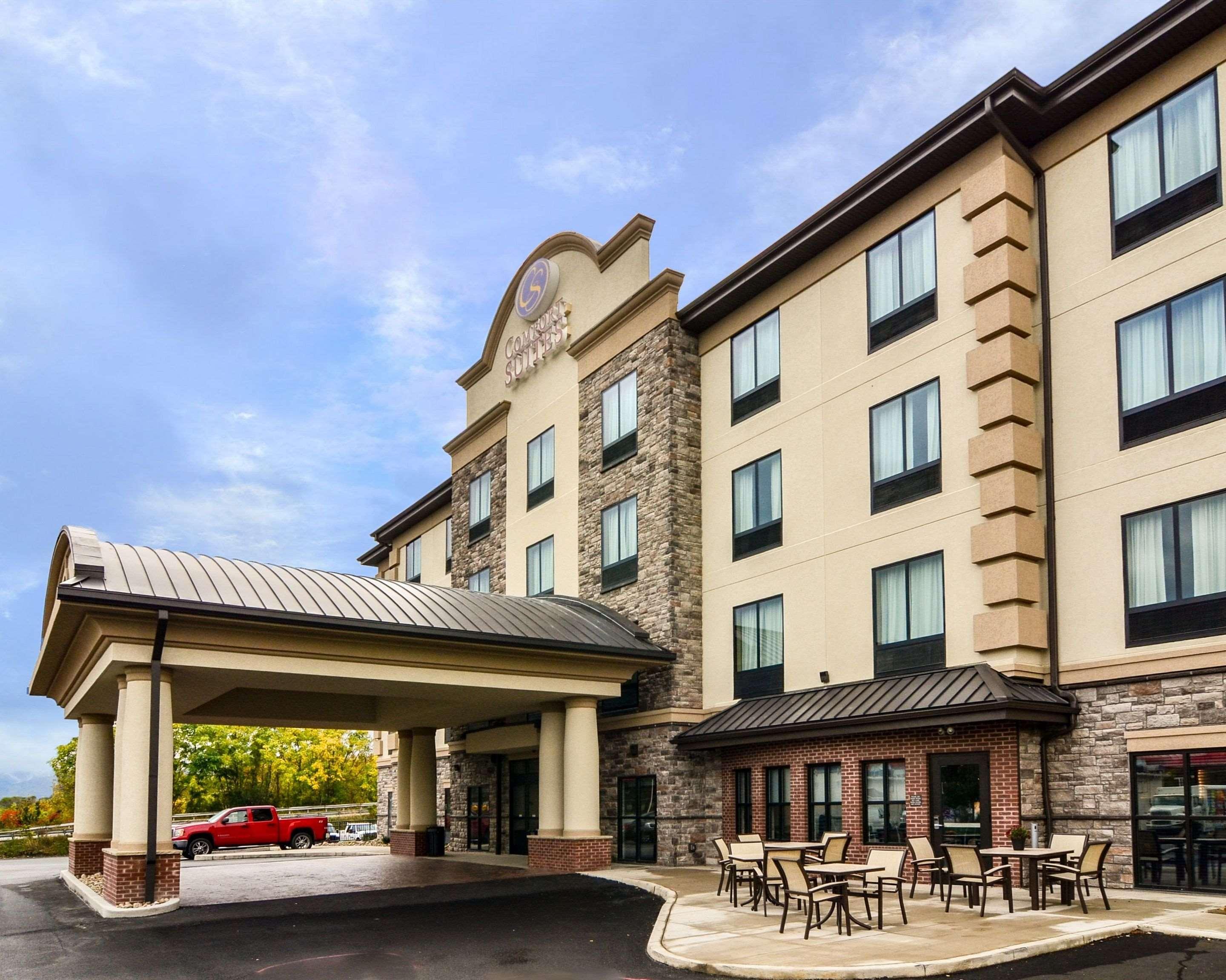 Comfort Suites Uniontown Exterior foto